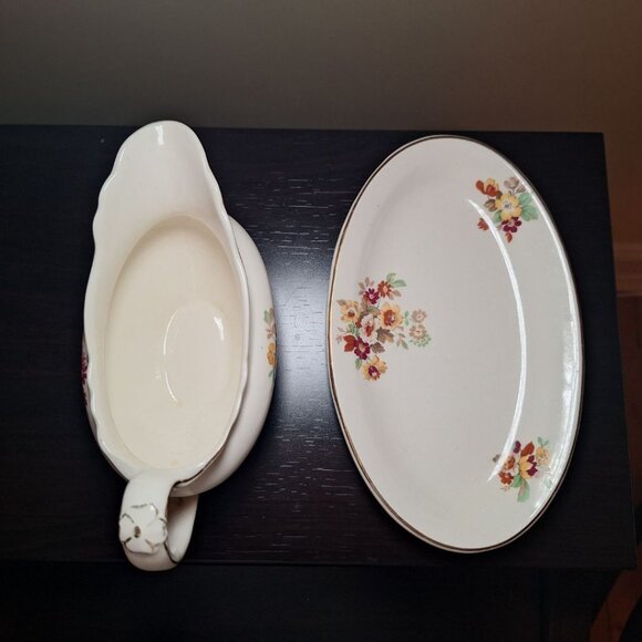 Royal Staffordshire Gravy Boat England Floral Saucer Plate 2 Piece Set Wilkinson - Picture 7 of 8